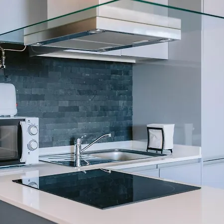 Viana Rooftop House - In The Historic Center With River View فيانا دو كاستيلو