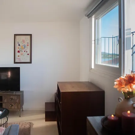 شقة Viana Rooftop House - In The Historic Center With River View فيانا دو كاستيلو