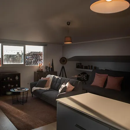 Viana Rooftop House - In The Historic Center With River View فيانا دو كاستيلو