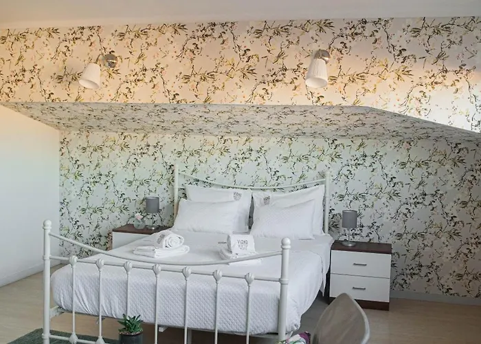 Lägenhet Viana Rooftop House - In The Historic Center With River View *