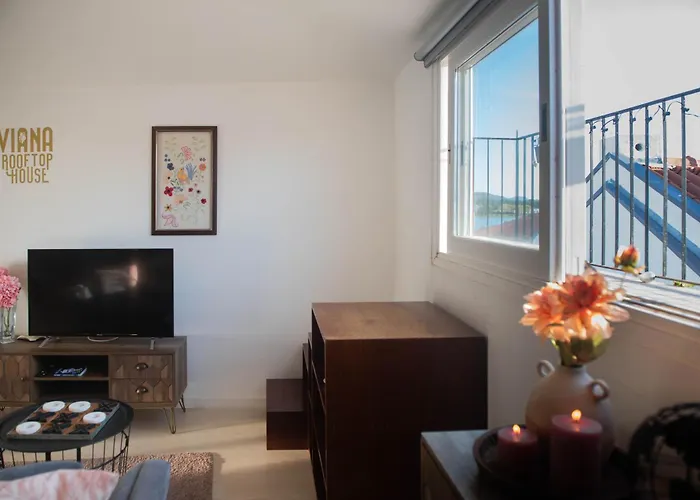 Lägenhet Viana Rooftop House - In The Historic Center With River View Viana do Castelo
