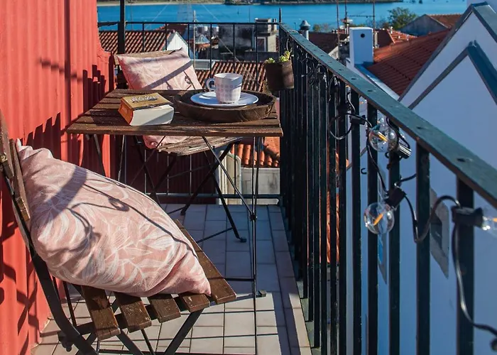 Viana Rooftop House - In The Historic Center With River View Appartement