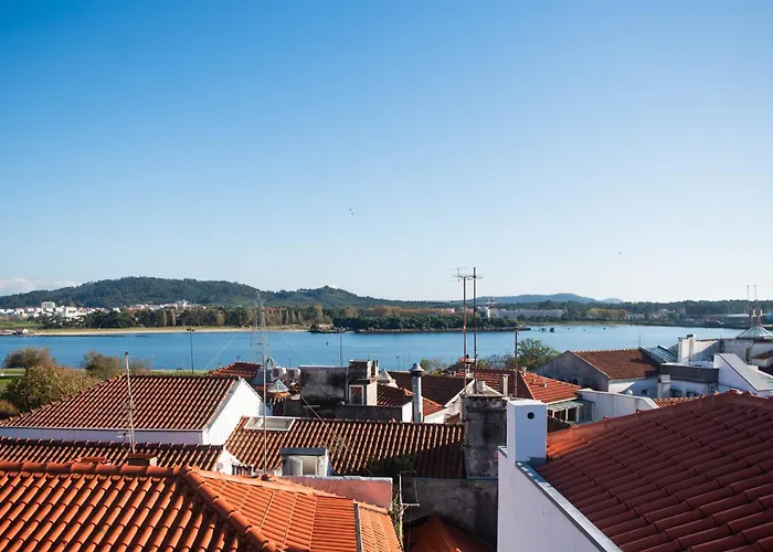 Viana Rooftop House - In The Historic Center With River View * Viana do Castelo